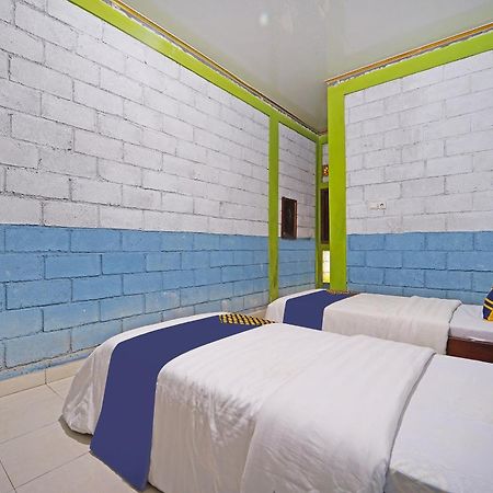 Spot On 91085 Griya Estu Wening Hotel Sleman  Exterior photo